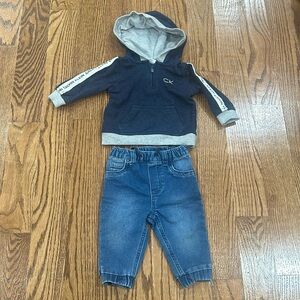 Set hoodie and jeans size 3/6 m kids good condition